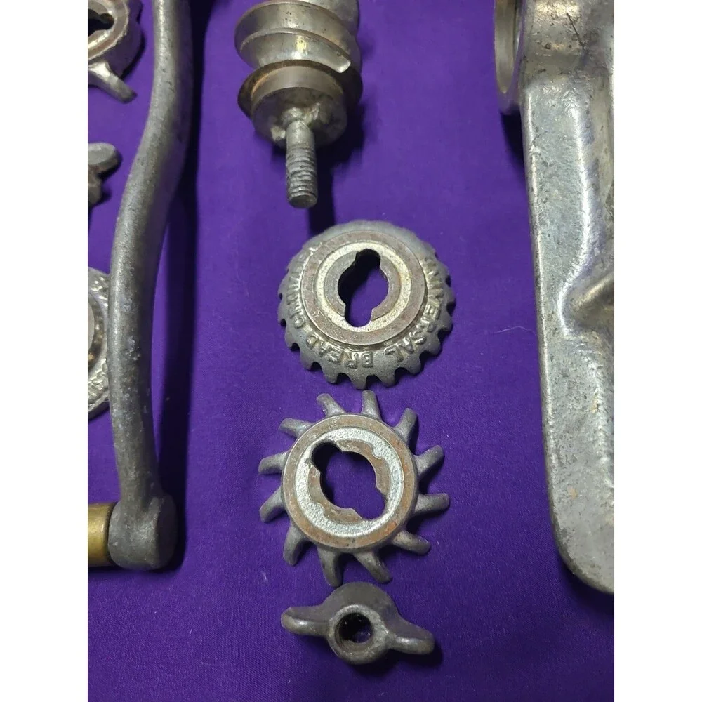 Universal No. 1 Vintage Meat Grinder Cast Iron Made in USA With Table Mount